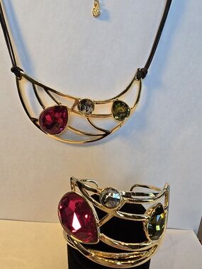 SWAROVSKI STATEMENT CRYSTAL Necklace / Cuff Bracelet Set Gold-tone